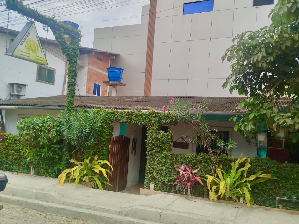 Gomes bakery bread and coffee